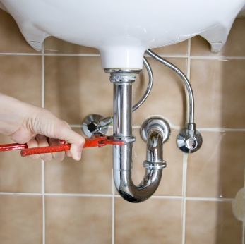 Sink plumbing in Reseda, CA by Overland Plumbing